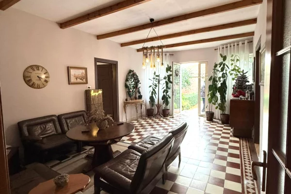 Casa privata/Indipendente in affitto a Tirana 2+1, Arredato