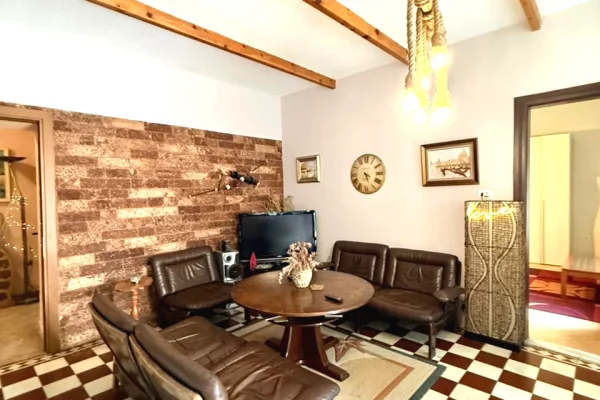 Casa privata/Indipendente in affitto a Tirana 2+1, Arredato