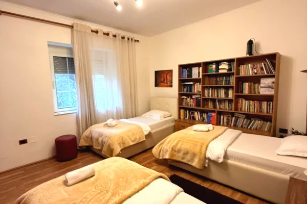 Casa privata/Indipendente in affitto a Tirana 2+1, Arredato