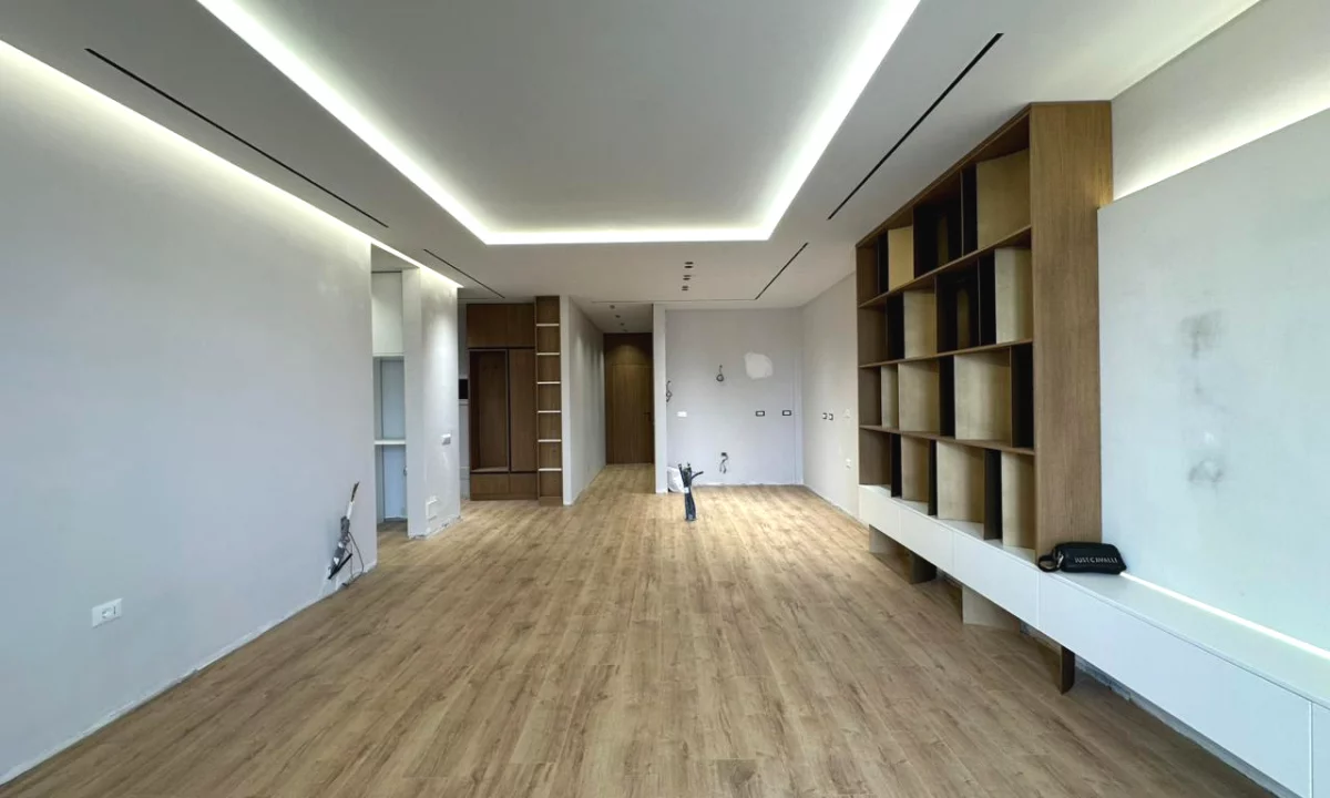 Appartamento in vendita a Tirana 2+1, Vuoto