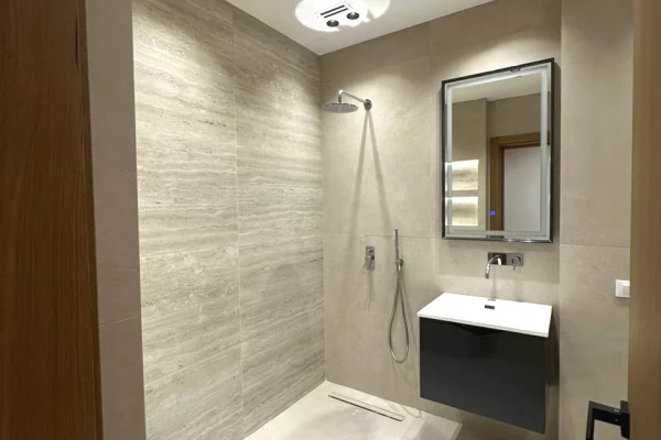 Appartamento in vendita a Tirana 2+1, Vuoto