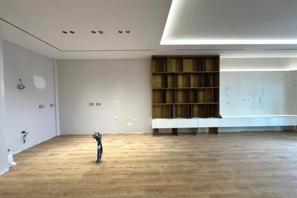 Appartamento in vendita a Tirana 2+1, Vuoto