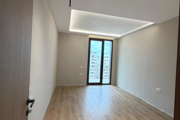 Appartamento in vendita a Tirana 2+1, Vuoto