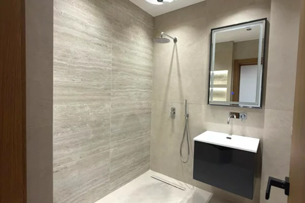 Appartamento in vendita a Tirana 2+1, Vuoto