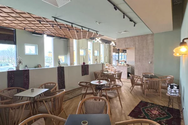 🔥Shitet biznesi bar kafe 📍 prane aeroportit ne Rinas, Tirane!