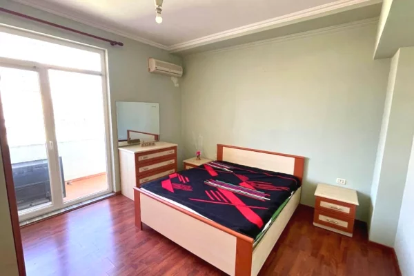 Shtepi me qera Apartament ne Tirane, 2+1, Mobilimi E mobiluar, Pagesa 80,000  Leke.