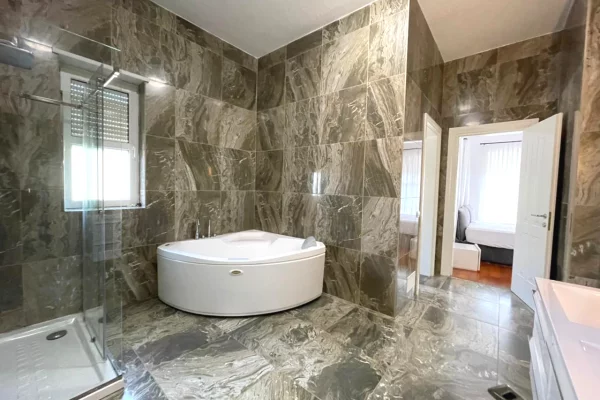 Luxury villas for rent in Tirana 4+1, Furnished