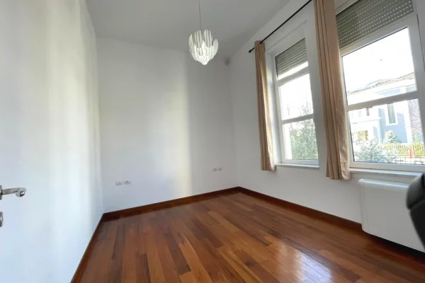 Luxury villas for rent in Tirana 4+1, Furnished