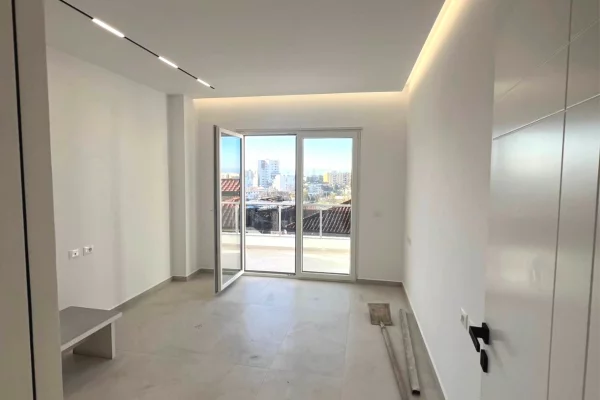 Apartment for sale in Tirana 2+1, Emty