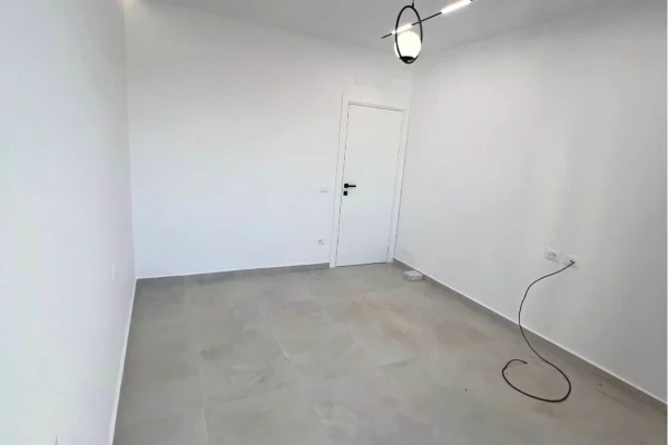 Apartment for sale in Tirana 2+1, Emty