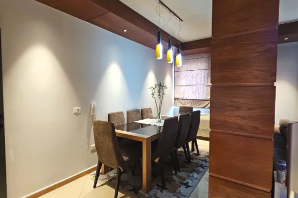 Appartamento in vendita a Tirana 3+1, Arredato