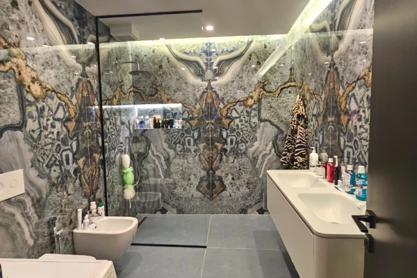 Appartamento in vendita a Tirana 3+1, Arredato