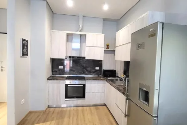Shtepi ne shitje Apartament ne Tirane, 1+1, Mobilimi E mobiluar, Pagesa 240,000  Euro.