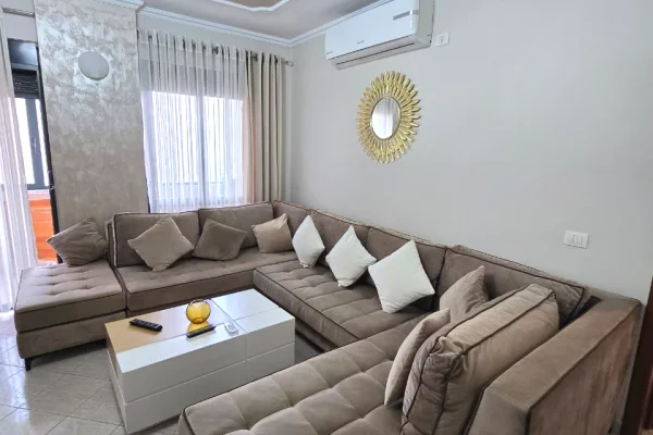 Shtepi me qera 2+1 ne Tirane - 850 Euro