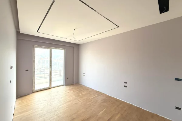 Penthouse (panoramic top floor) for sale in Tirana 3+1, Emty