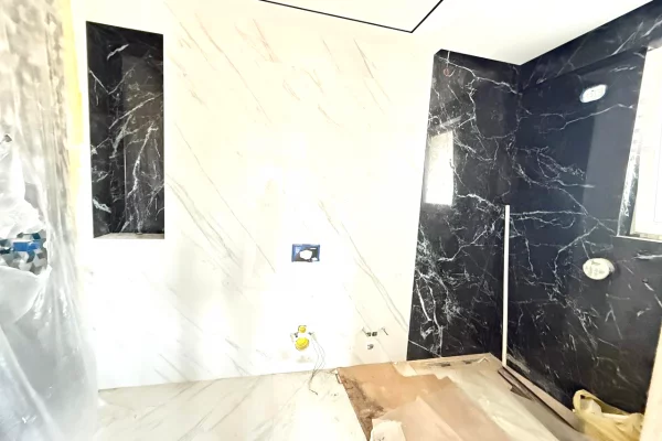 Penthouse (panoramic top floor) for sale in Tirana 3+1, Emty