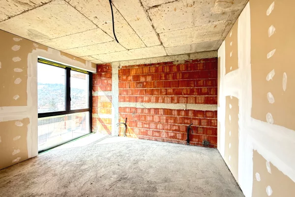 Shtepi ne shitje Vila Luksoze ne Tirane, 3+1, Mobilimi Bosh, pa mobiluar, Pagesa 780,000  Euro.