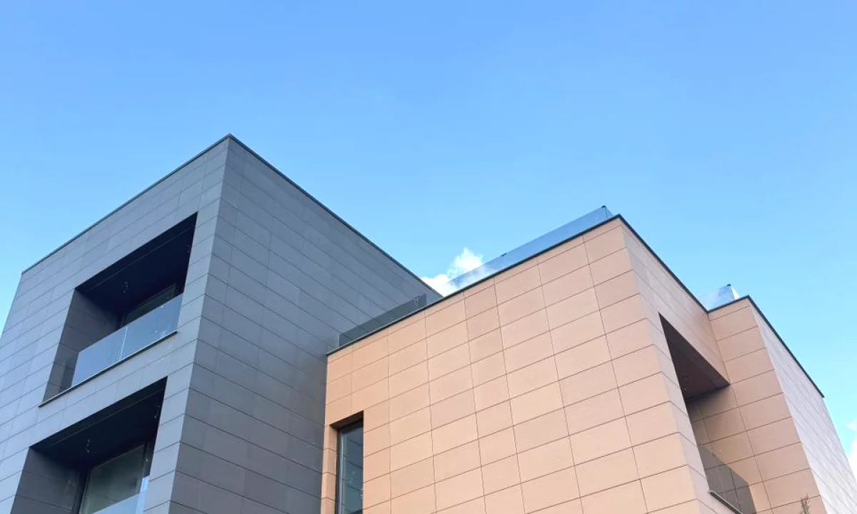 Luxury villas for sale in Tirana 3+1, Emty