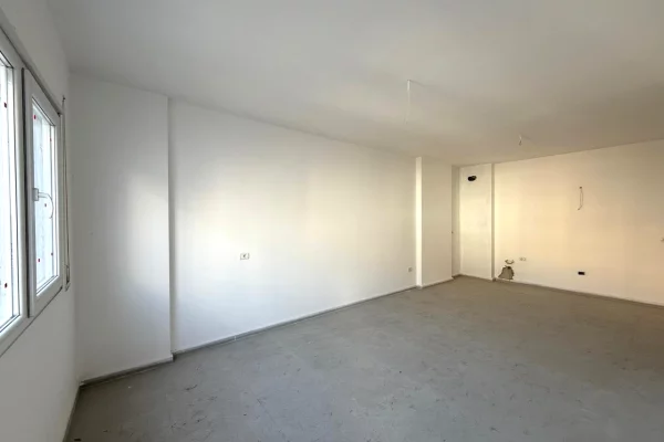 Apartment for sale in Tirana 1+1, Emty