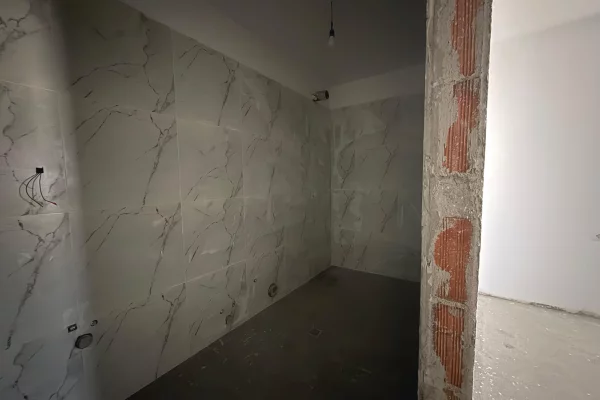 Shtepi ne shitje Apartament ne Tirane, 2+1, Mobilimi Bosh, pa mobiluar, Pagesa 215,000  Euro.