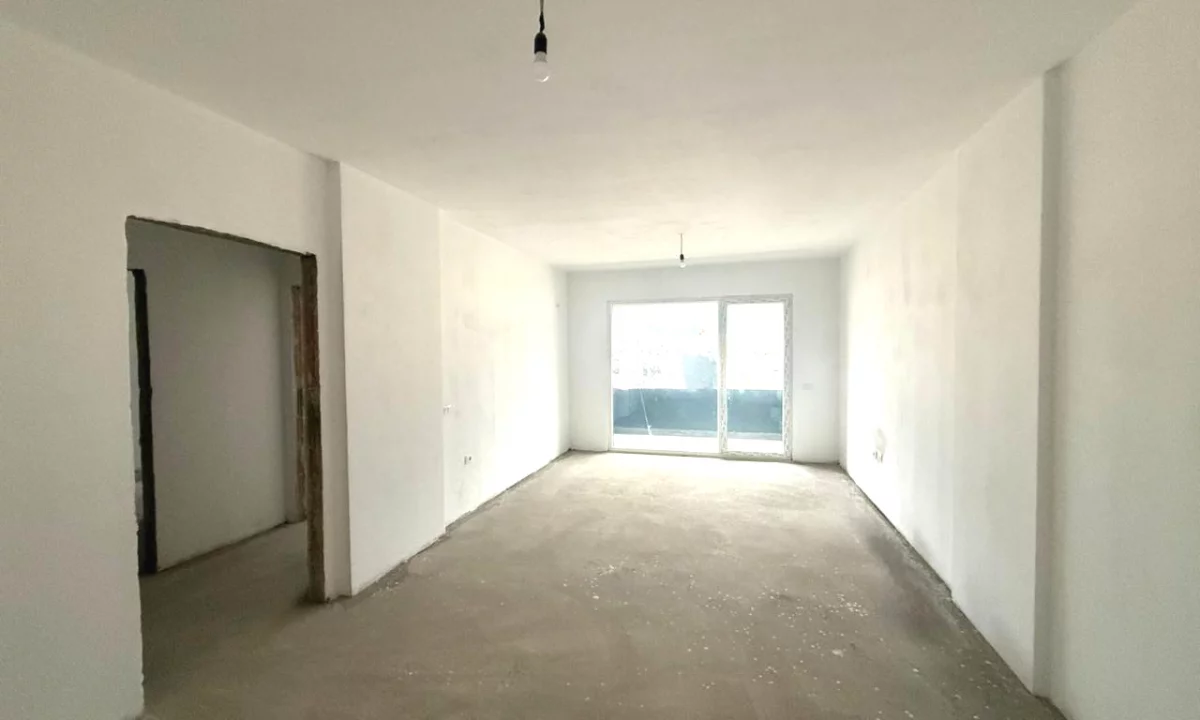 Shtepi ne shitje Apartament ne Tirane, 2+1, Mobilimi Bosh, pa mobiluar, Pagesa 215,000  Euro.