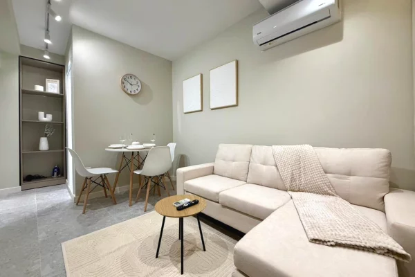 Appartamento in vendita a Tirana 1+1, Arredato