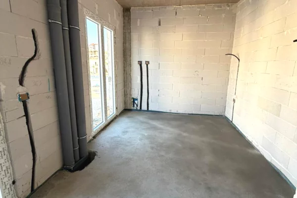 Luxury villas for sale in Tirana 4+1, Emty