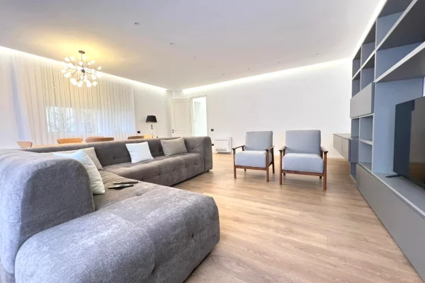 Luxury villas for sale in Tirana 4+1, Furnished