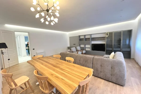 Luxury villas for sale in Tirana 4+1, Furnished