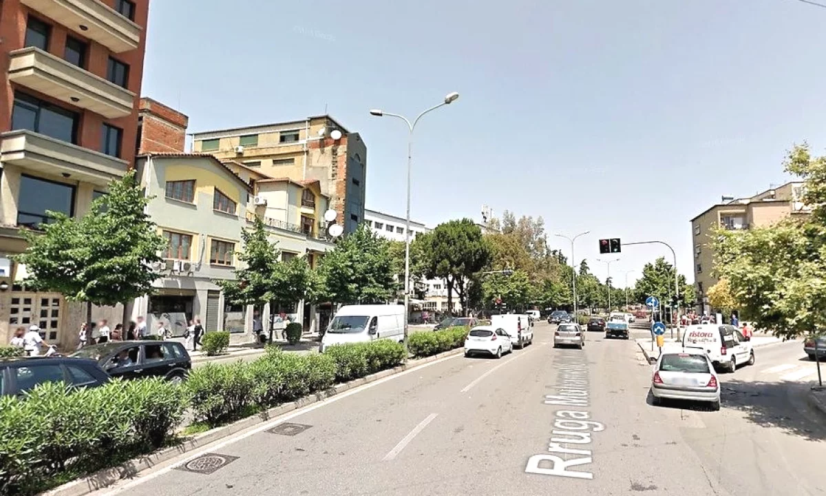 Appartamento in vendita a Tirana 1+1, Vuoto