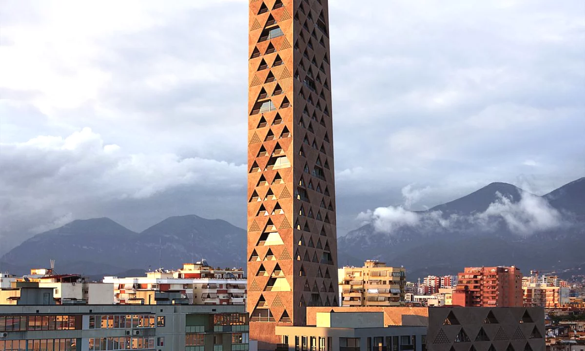 Shtepi ne shitje Apartament ne Tirane, 2+1, Mobilimi Bosh, pa mobiluar, Pagesa 370,000  Euro.