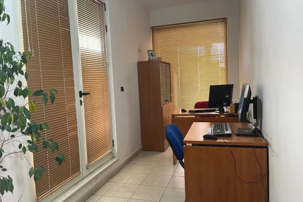 📌Jepet Ambient per Zyra me Qira ne Don Bosko me Sip: 200 m2