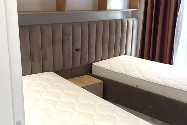 Shtepi ne shitje Apartament ne Durres, 2+1, Mobilimi E mobiluar, Pagesa 210,000  Euro.