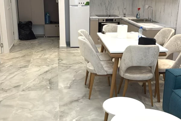 Shtepi ne shitje Apartament ne Durres, 2+1, Mobilimi E mobiluar, Pagesa 210,000  Euro.