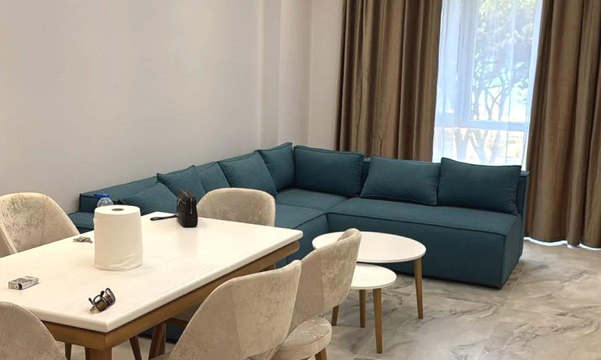 Shtepi ne shitje Apartament ne Durres, 2+1, Mobilimi E mobiluar, Pagesa 210,000  Euro.