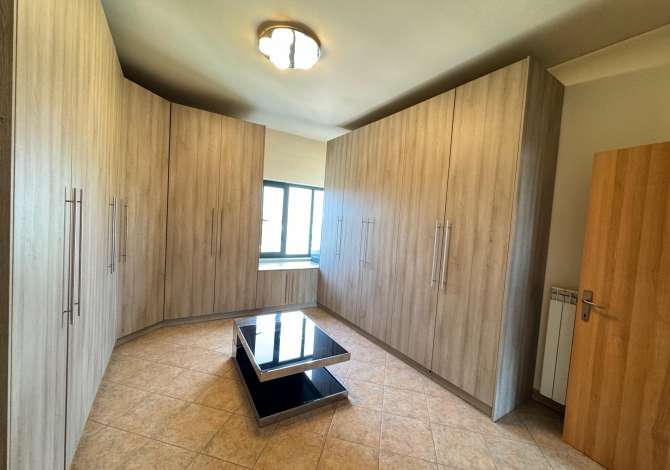 Shtepi me qera Duplex(shtepi me 2 kate) ne Tirane, 2+1, Mobilimi E mobiluar, Pagesa 800  Euro.