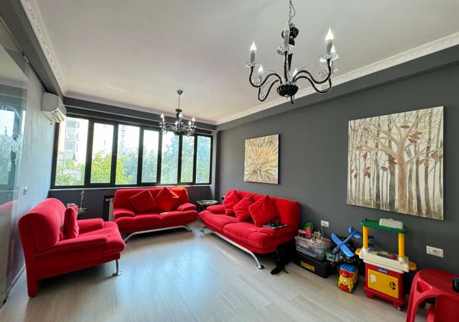 Shtepi me qera Duplex(shtepi me 2 kate) ne Tirane, 2+1, Mobilimi E mobiluar, Pagesa 800  Euro.