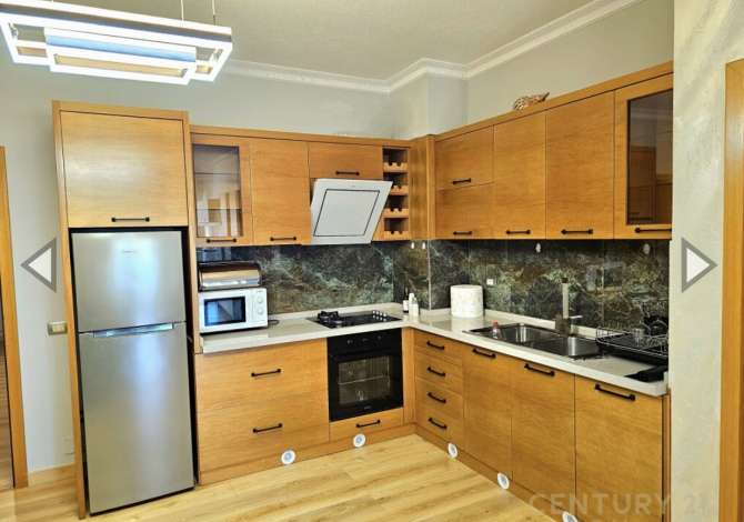 Shtepi me qera 3+1 ne Tirane - 1,200 Euro
