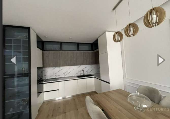 Shtepi me qera 2+1 ne Tirane - 650 Euro