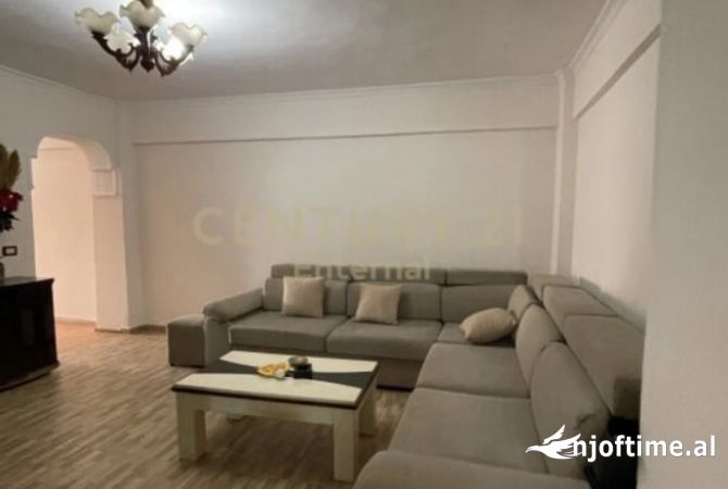 Shtepi me qera 2+1 ne Tirane - 450 Euro