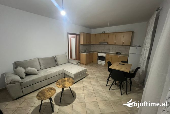 Shtepi me qera 2+1 ne Tirane - 550 Euro