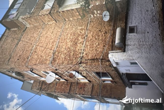Shtepi ne shitje 1+1 ne Tirane - 78,000 Euro