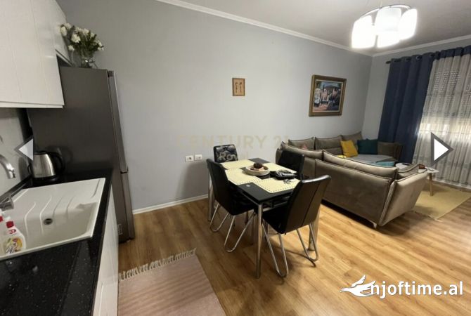Shtepi me qera 2+1 ne Tirane - 650 Euro