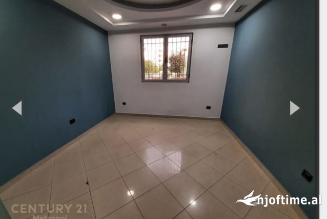 Ambient biznesi me qera 3+1 ne Tirane - 550 Euro