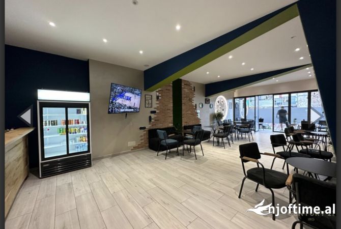 Ambient biznesi me qera 2+1 ne Tirane - 900 Euro