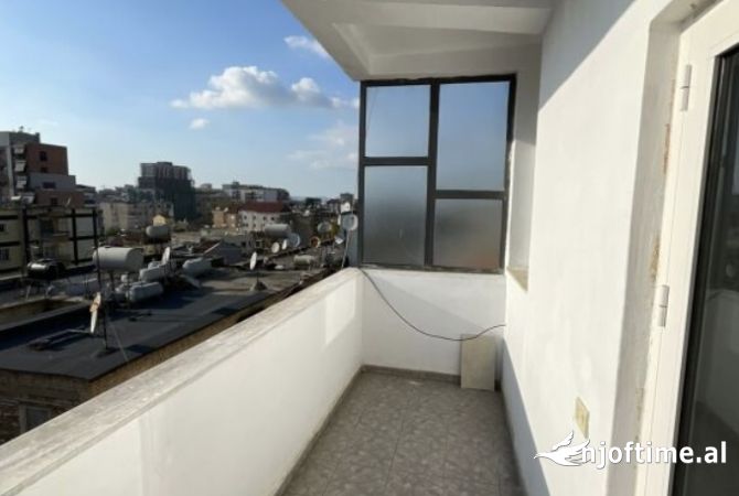Shtepi ne shitje 2+1 ne Tirane - 120,000 Euro