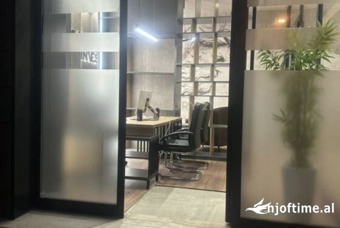 Ambient biznesi me qera 3+1 ne Tirane - 650 Euro