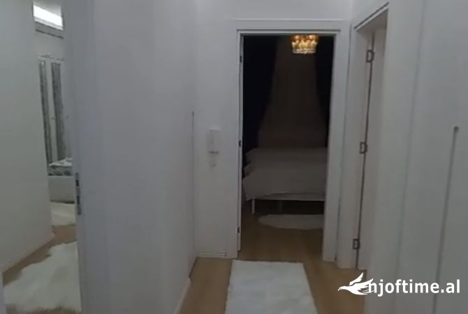 Shtepi me qera 2+1 ne Tirane - 800 Euro