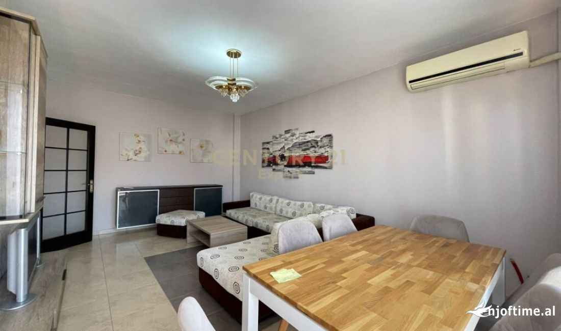 Shtepi me qera Apartament ne Tirane, 2+1, Mobilimi E mobiluar, Pagesa 500  Euro.