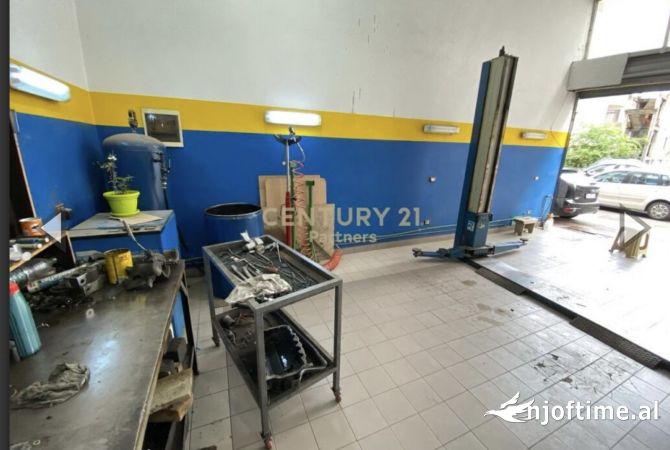 Ambient biznesi me qera 6+1 ne Tirane - 1,000 Euro
